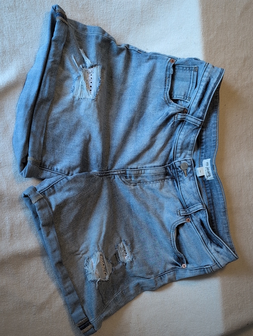 Light Blue Distressed Women’s Denim Shorts